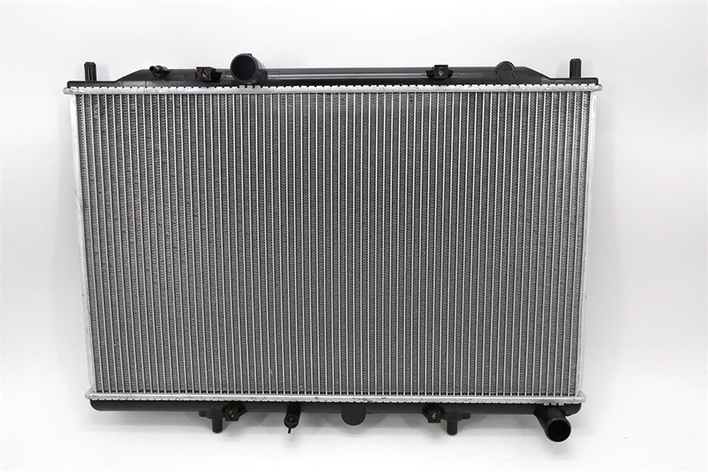 23523745 SGMW SAIC Wuling Baojun 730 1.5 MT Radiator aluminium