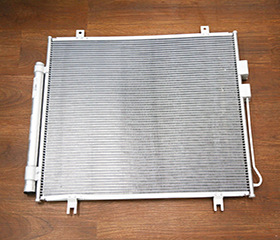Aluminium Auto AC Condenser OE 23730221 Fit Chevrolet Baojun 530 CN202S Versi Timur Tengah